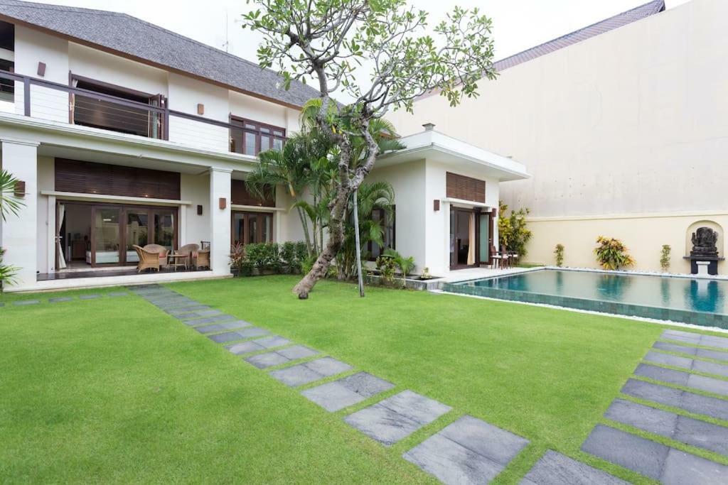 Bali Villa Lotus Σεμινιάκ Εξωτερικό φωτογραφία